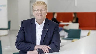 Dr. Stefan Hartung